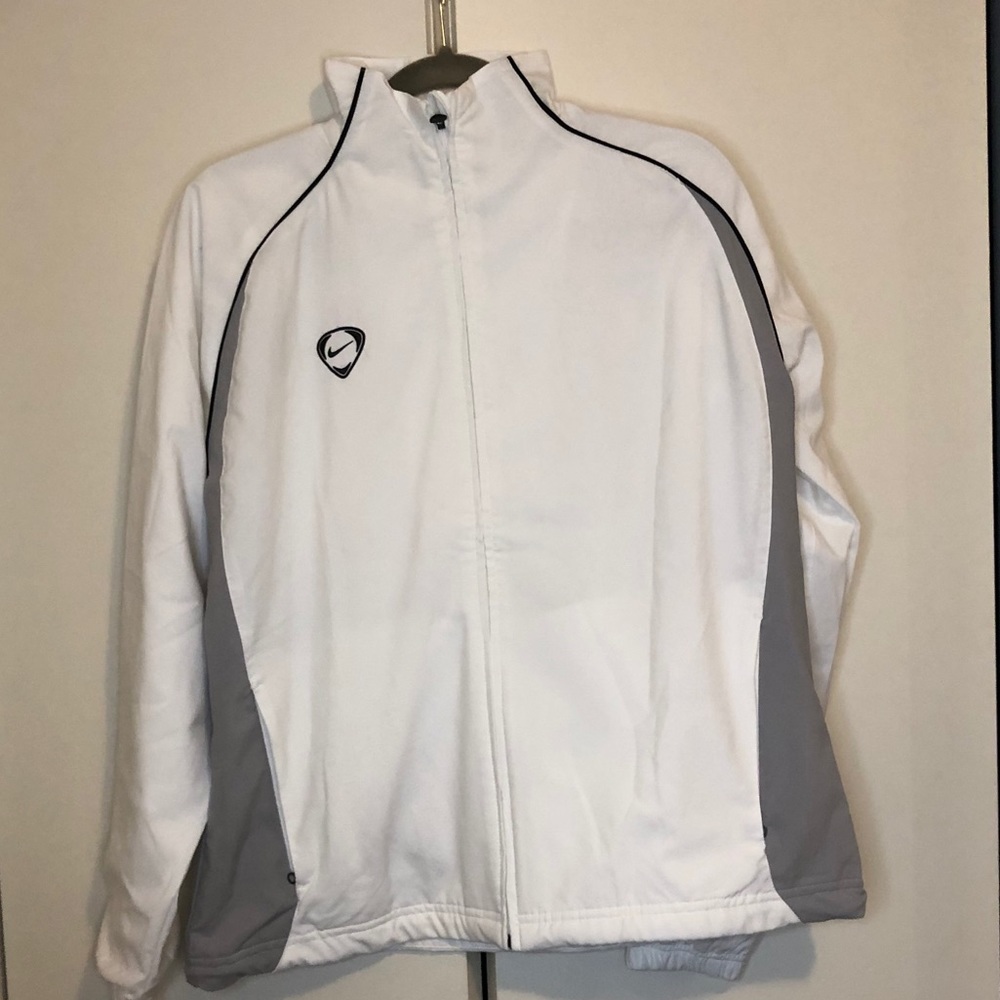 Nike Women’s White windbreaker size XL (178cm)
